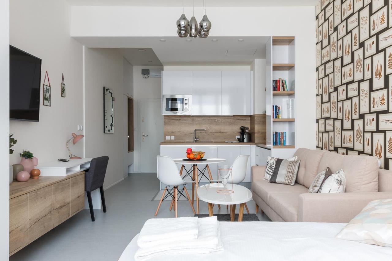 Designer Studio In New Town By Prague Days Lejlighed Eksteriør billede